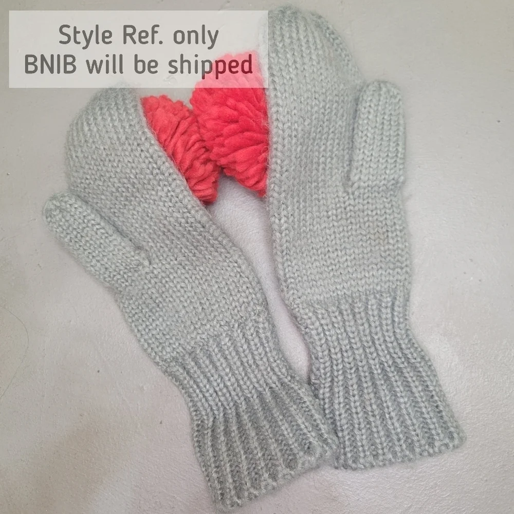 [BNIB]🔴asos🔴Oversized RED Pom Pom Mitten 🧤❤️